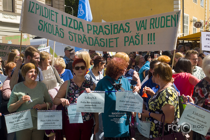 pedagogi draud ar streiku