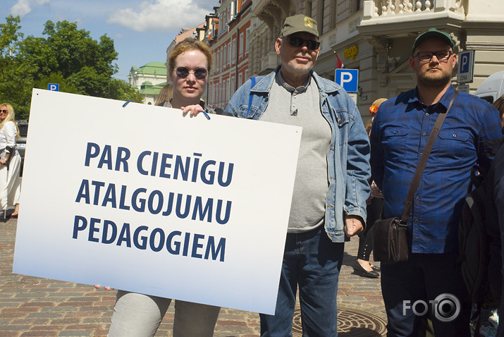 pedagogi draud ar streiku