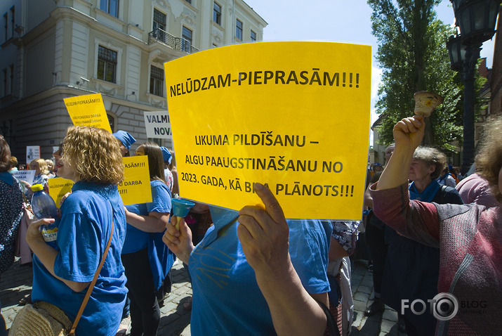 pedagogi draud ar streiku