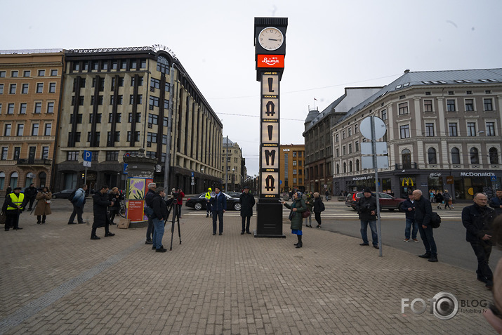 par vārda brīvību pie Laimas klocera