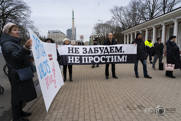 par vārda brīvību pie Laimas klocera