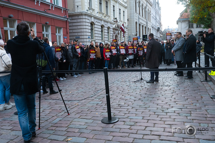 pret sabiedriskās ēdināšanas pakalpojumu iznīdēšanu