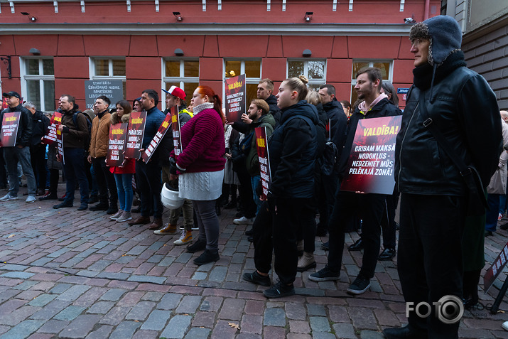 pret sabiedriskās ēdināšanas pakalpojumu iznīdēšanu