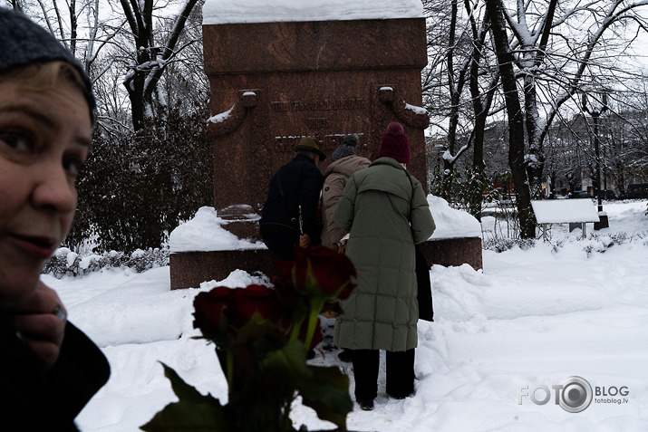 pret Berklaja de Tolli pieminākļa nokopšanu