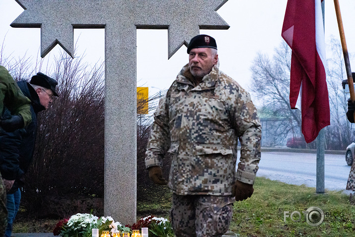 omoniešu nošautā Roberta Mūrnieka pieminēšana