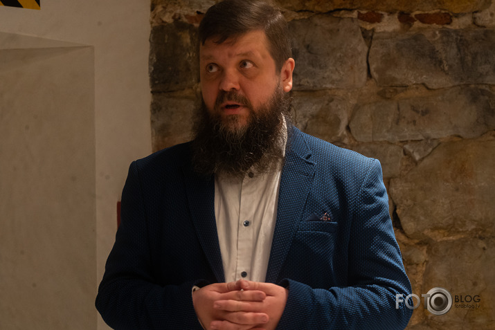 AREM un Gibrīdkara apstākļi