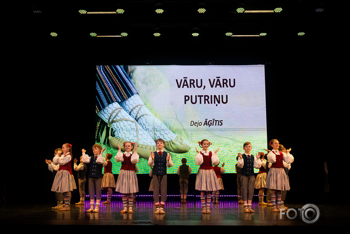 deju koncerts Ziemeļblāzmas klubā