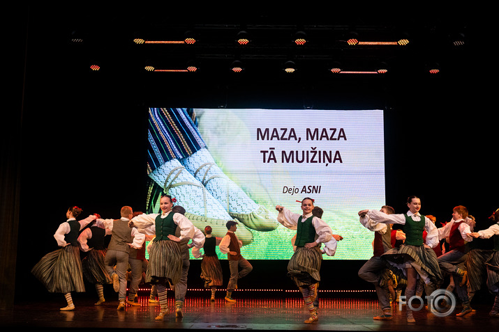 deju koncerts Ziemeļblāzmas klubā