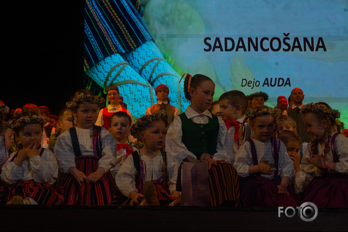 deju koncerts Ziemeļblāzmas klubā