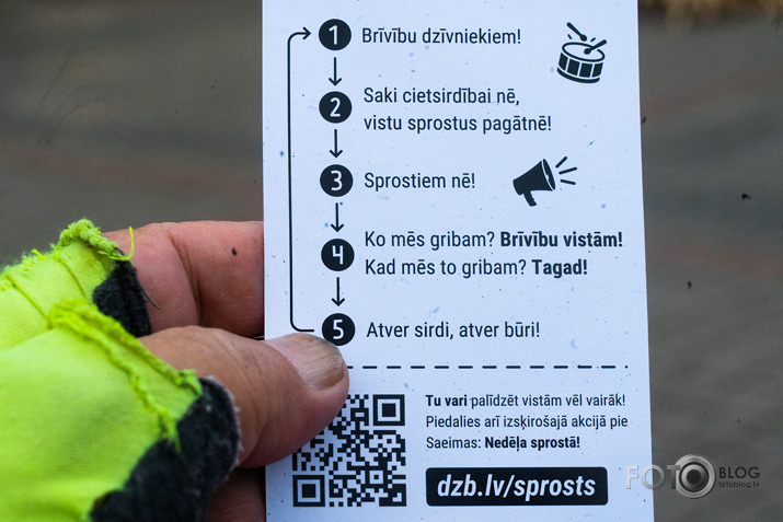 Brīvību vistām!