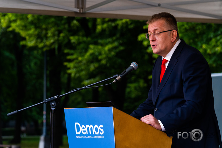 PRE† visu iespējamo brīvību ierobežošanu