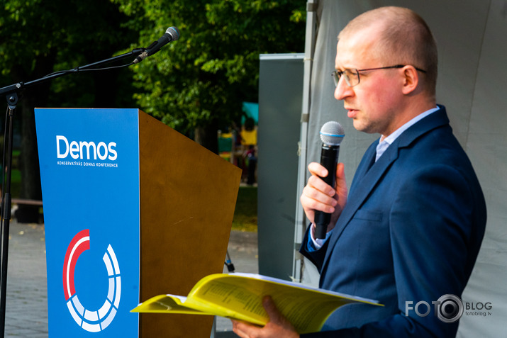 PRE† visu iespējamo brīvību ierobežošanu