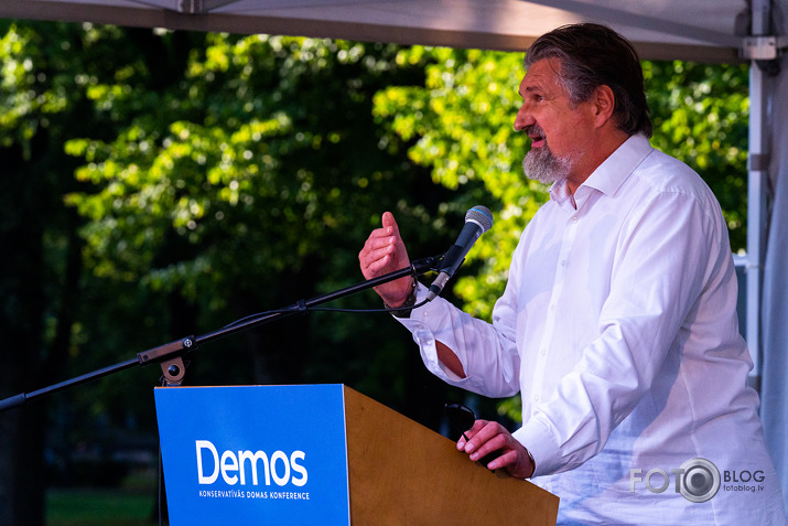 PRE† visu iespējamo brīvību ierobežošanu