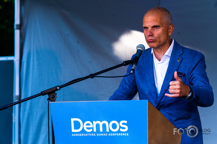 PRE† visu iespējamo brīvību ierobežošanu