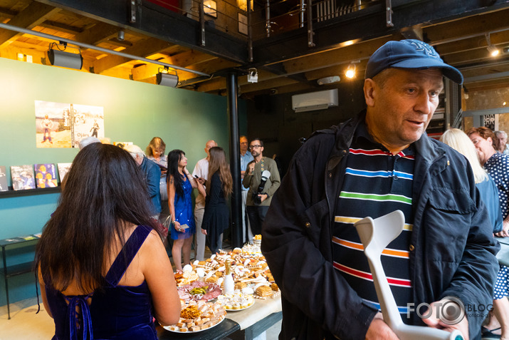 grāmatas par brāļiem Martinsoniem atpogāšana ISTABĀ