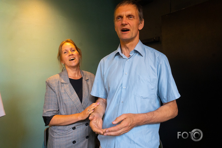 grāmatas par brāļiem Martinsoniem atpogāšana ISTABĀ