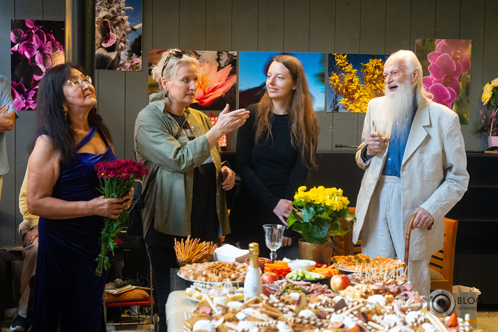 grāmatas par brāļiem Martinsoniem atpogāšana ISTABĀ