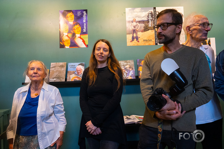 grāmatas par brāļiem Martinsoniem atpogāšana ISTABĀ