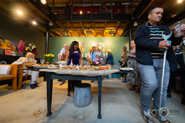 grāmatas par brāļiem Martinsoniem atpogāšana ISTABĀ