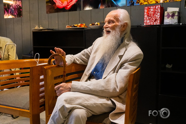 grāmatas par brāļiem Martinsoniem atpogāšana ISTABĀ