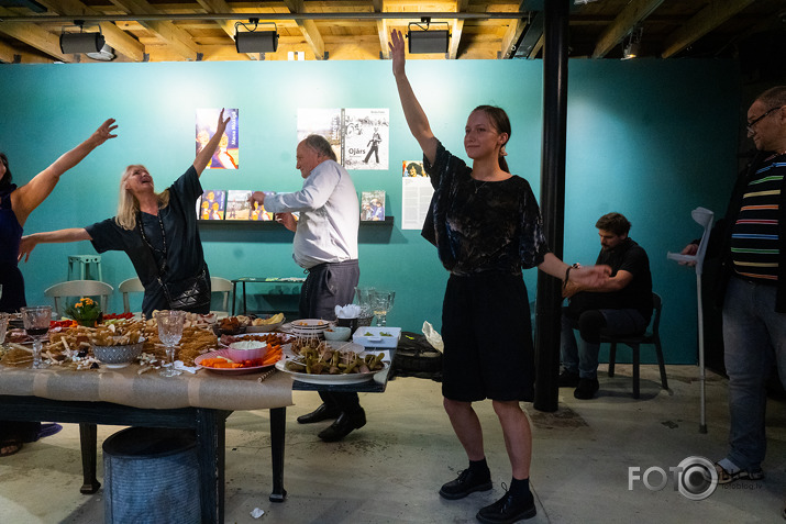 grāmatas par brāļiem Martinsoniem atpogāšana ISTABĀ