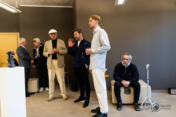 Artūra Dimitera izstāde Rietumu bankas izstāžu zālē