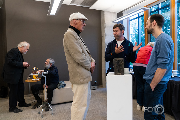 Artūra Dimitera izstāde Rietumu bankas izstāžu zālē