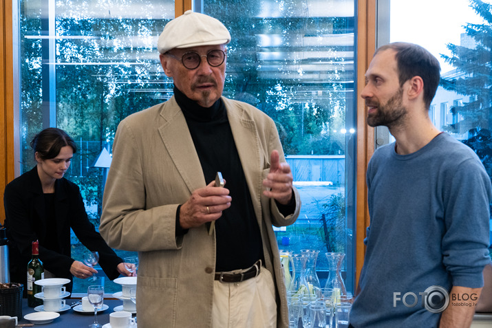 Artūra Dimitera izstāde Rietumu bankas izstāžu zālē