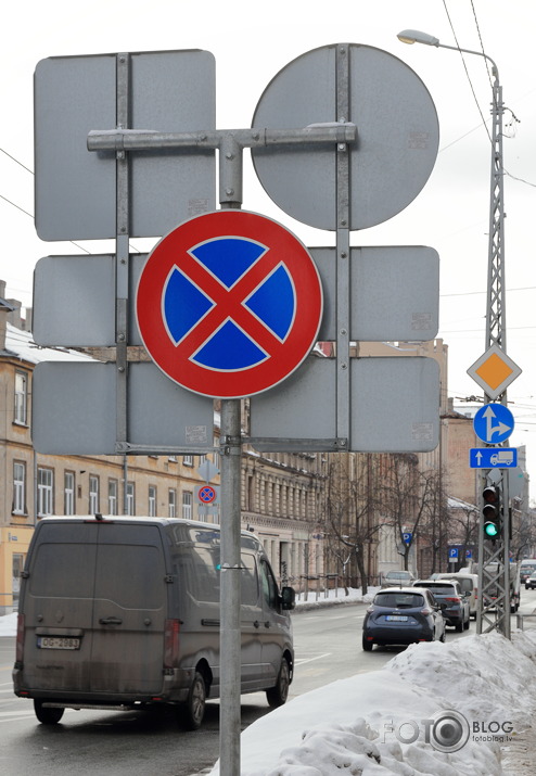 Ceļa zīmes, ceļa darbi